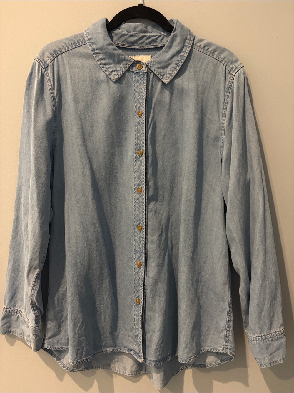 Tommy Bahama Light Blue Chambray Denim Button-Up Blouse